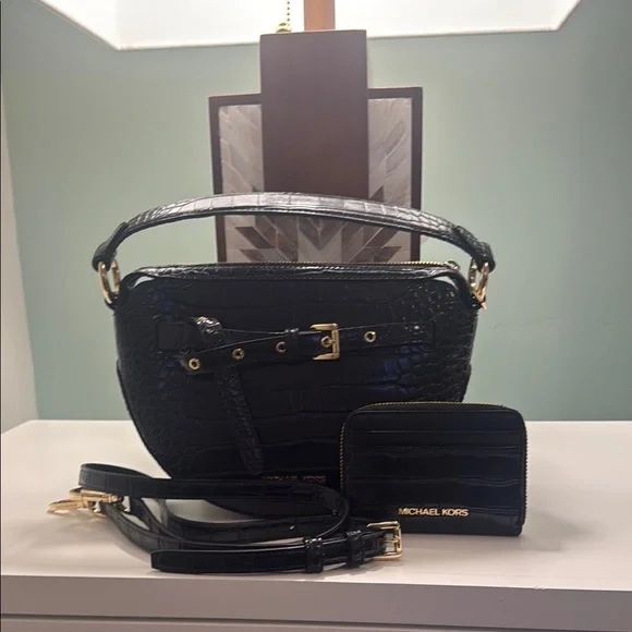 Michael Kors Black Croc-Embossed Women's Bag - Picture 2 of 3